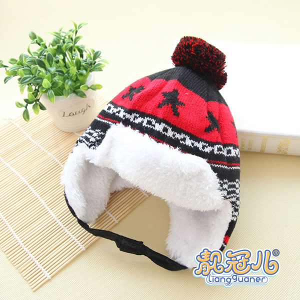 ���ڶ�Ӥ�׶����ޱ�ů����ñ�Ӻں�ɫ