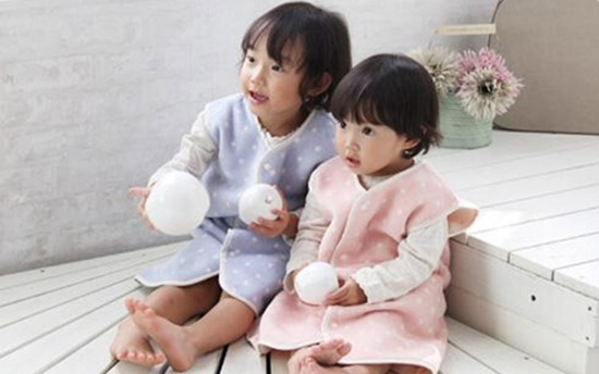 贝乐思婴幼儿纯棉毛布开襟式坎肩
