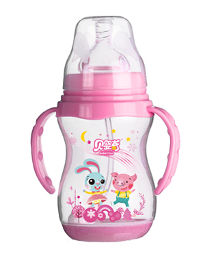 ��Ӥ��240ml���ڴ����µ�����ƿǳ��ɫ